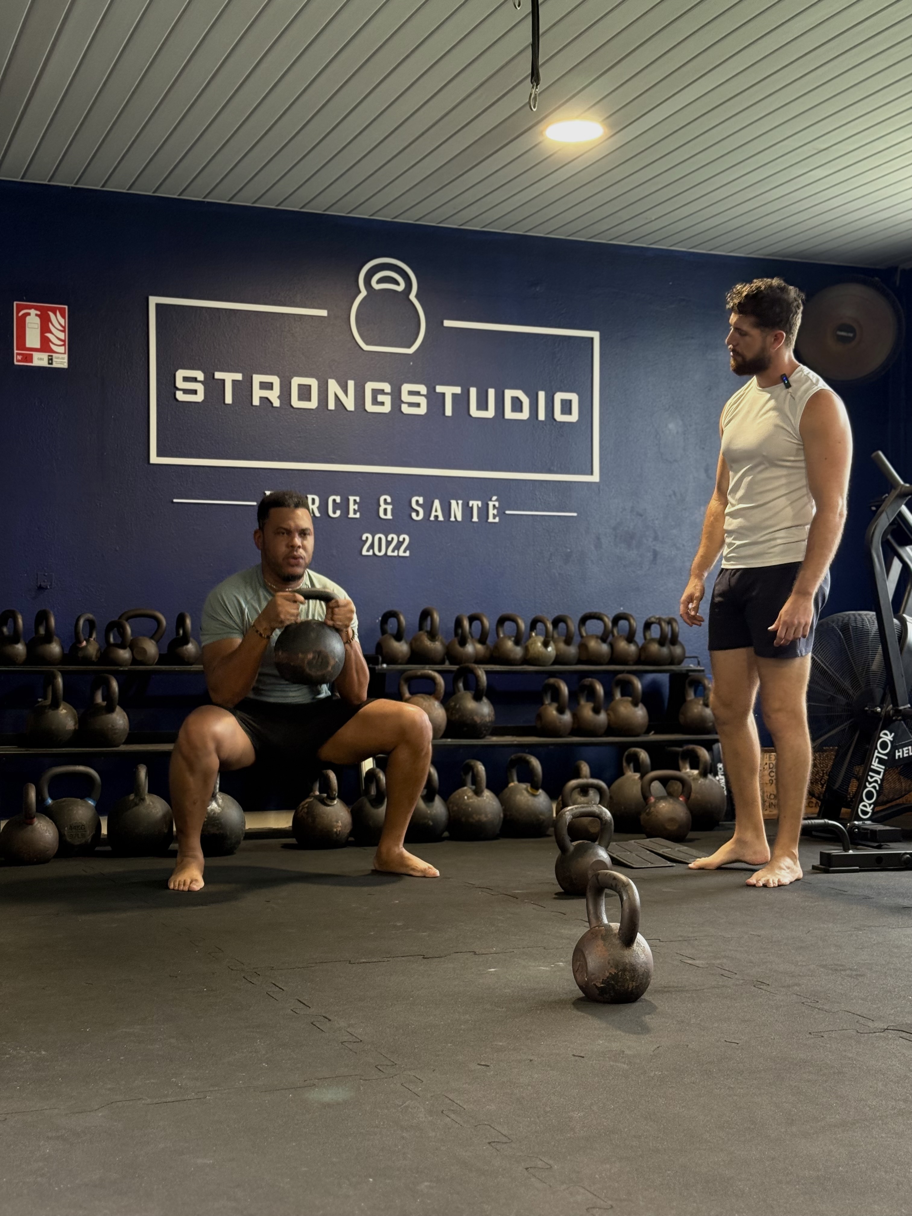 Goblet squat client StrongStudio